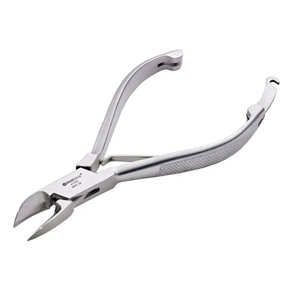PINCE À ONGLES